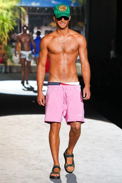 Look 20